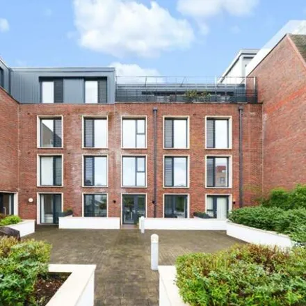 Buy this 2 bed apartment on Tesco Car Park in Station Road, Gerrards Cross