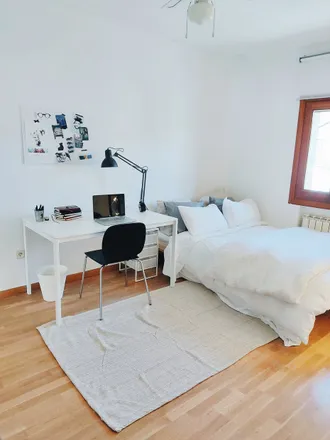 Image 2 - Calle Iturbe, 25, 28028 Madrid, Spain - Room for rent