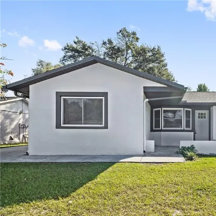 Rent this 4 bed house on 832 Chadsworth Avenue in Seffner, Hillsborough County