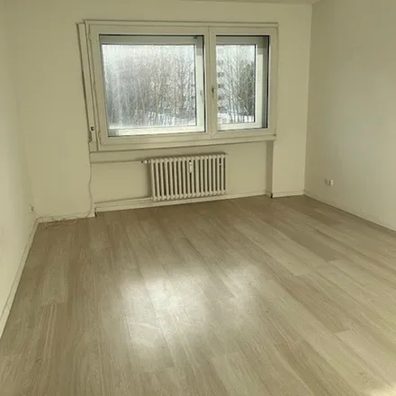 Rent this 2 bed apartment on Memmertweg 8 in 45149 Essen, Germany