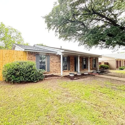 Image 2 - 5028 Bradenburg Lane, The Colony, TX 75056, USA - House for sale