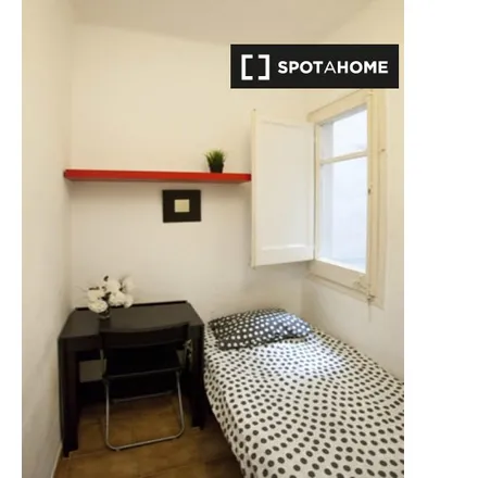 Rent this 5 bed room on Carrer d'Escipió in 6, 08023 Barcelona