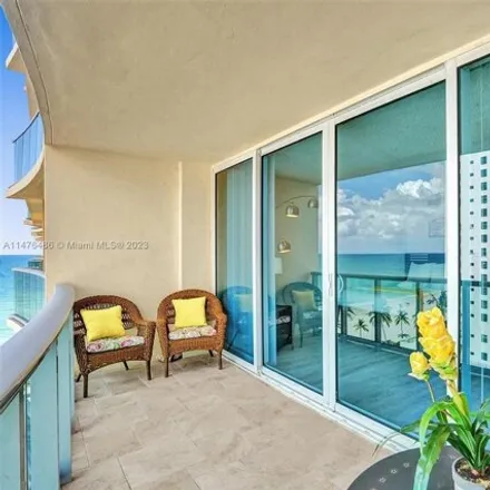 Image 3 - 302 Magnolia Terrace, Beverly Beach, Hollywood, FL 33019, USA - Condo for rent