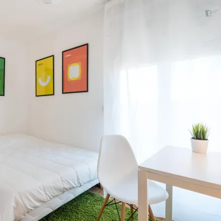 Rent this 3 bed room on 316 Cours Lafayette in Lyon, France