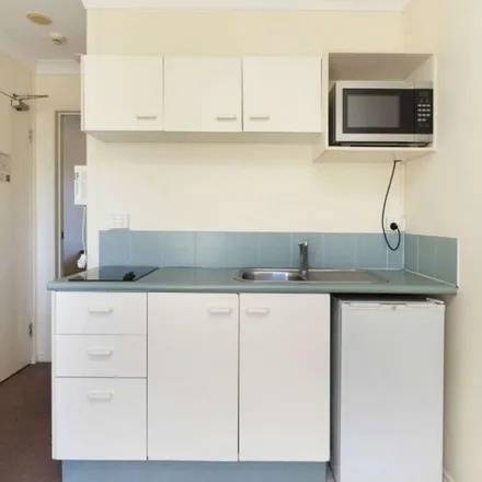 Image 5 - 21 Edmondstone Street, South Brisbane QLD 4101, Australia - Apartment for rent