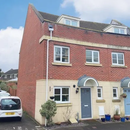 Rent this 4 bed townhouse on Hillside Lodge Care Home in Old Place, Spiro Close