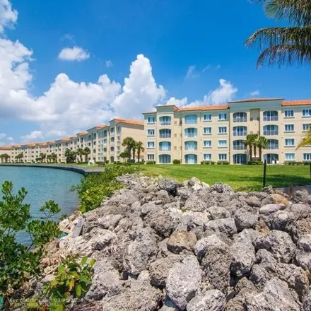 Image 4 - 34 Harbour Isle Drive, Fort Pierce, FL 34949, USA - Condo for sale