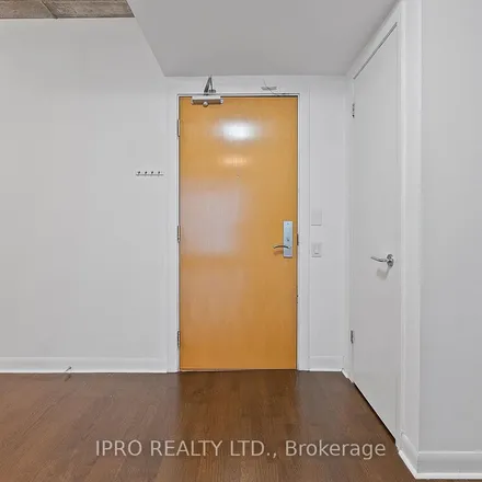 Image 4 - M5V Condominiums, 373 King Street West, Old Toronto, ON M5V 1K2, Canada - Apartment for rent