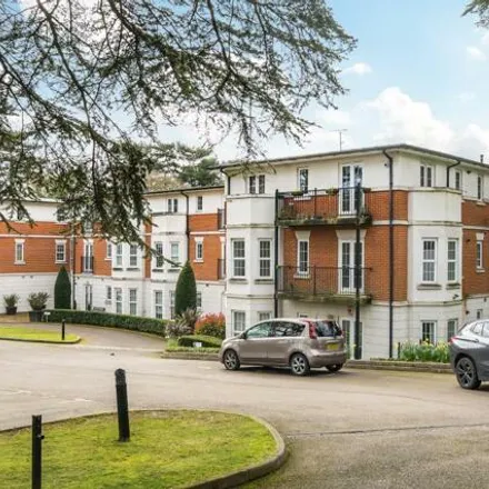 Buy this 2 bed apartment on Harrow Weald Park in London, HA3 6RS