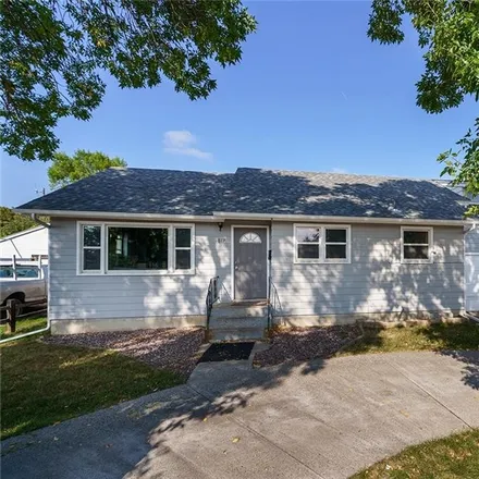 Buy this 5 bed house on 1817 Broadwater Avenue in Billings, MT 59102