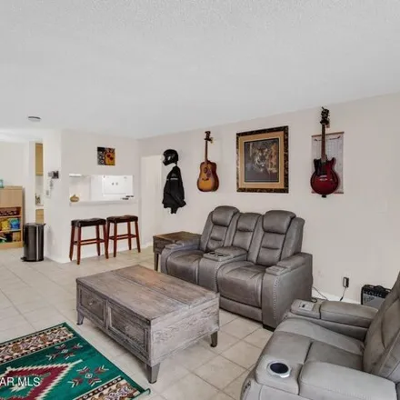 Buy this 1 bed condo on Windsor Fountains Condominiums in Overland Avenue, Culver City