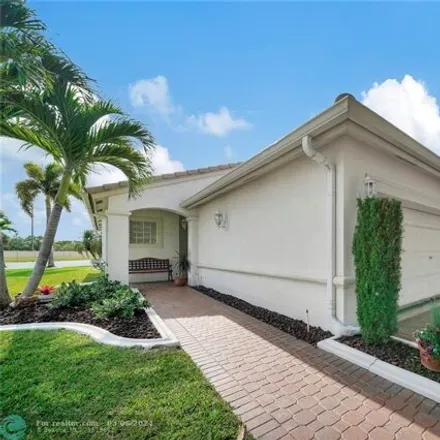 Image 1 - 1598 Southwest 187th Terrace, Pembroke Pines, FL 33029, USA - House for sale