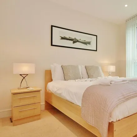 Rent this 1 bed apartment on London in SW8 2LR, United Kingdom