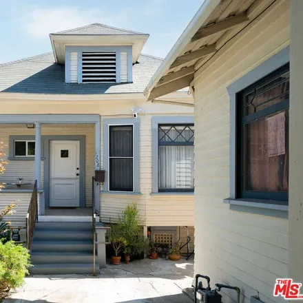 Buy this studio townhouse on 1206 Douglas Street in Los Angeles, CA 90026