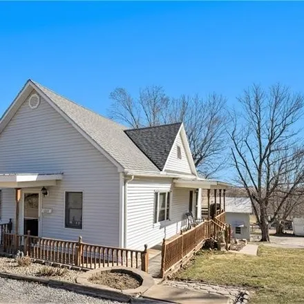 Buy this 3 bed house on 1010 High Street in Mound City, Holt County