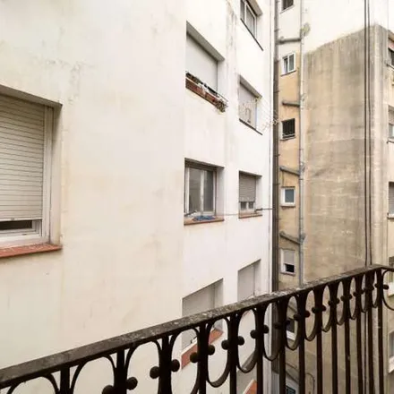 Rent this 5 bed apartment on Teatre Arnau in Plaça de Raquel Meller, 08001 Barcelona