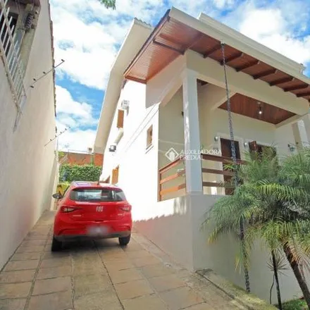 Buy this 3 bed house on Casa de Umbanda Guerreiros de Luz in Avenida Professora Paula Soares 234, Jardim Itu