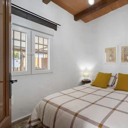 Rent this 6 bed house on Plenoil Chiclana de la Frontera II in Avenida de los Descubrimientos, 35