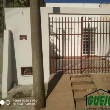 Rent this 2 bed house on Rua Eduardo Martins in Vila Cruzeiro, Itararé - SP