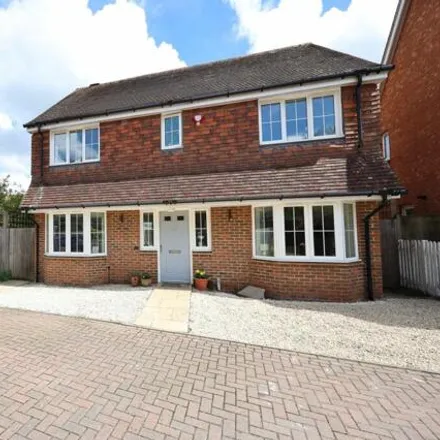 Image 1 - 4 Sycamore Drive, Burgess Hill, RH15 0GH, United Kingdom - House for sale