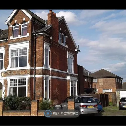 Rent this 6 bed duplex on 106 Meadow Road in Beeston, NG9 1JS