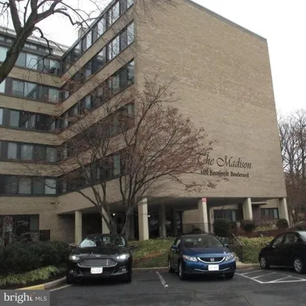 Buy this 1 bed condo on The Madison Condominiums in 600 Roosevelt Boulevard, Seven Corners