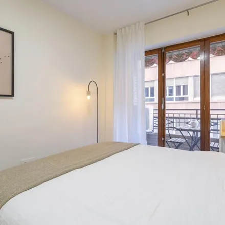 Rent this 3 bed apartment on Avinguda de Benito Pérez Galdós / Avenida de Benito Pérez Galdós in 03004 Alicante, Spain