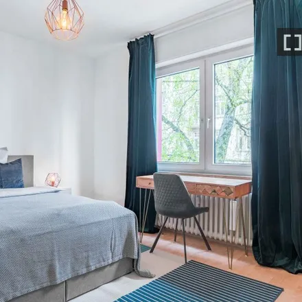 Rent this 3 bed room on Kiesstraße 3a in 60486 Frankfurt, Germany