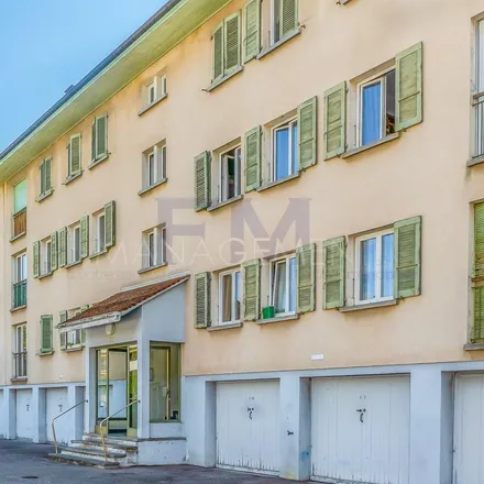 Image 1 - Centre commercial de Meyrin, Place des Cinq-Continents, 1217 Meyrin, Switzerland - Apartment for rent