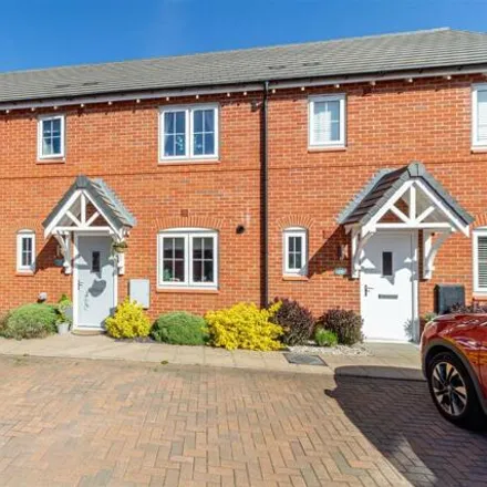 Buy this 3 bed townhouse on Perrins Way in Wychavon, WR3 7WJ
