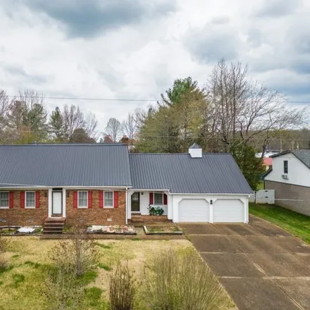 Buy this 5 bed house on 678 Hendrixson Drive in Manchester, Coffee County