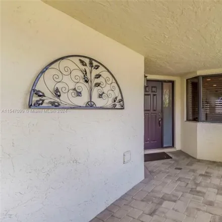 Image 3 - 328 Northwest 94th Terrace, Plantation, FL 33324, USA - House for sale