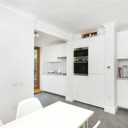 Image 7 - Casewick Road, London, SE27 0SY, United Kingdom - Apartment for sale
