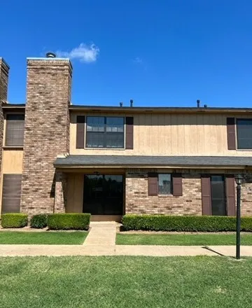 Buy this 2 bed townhouse on 851 Two Forty Place in Oklahoma City, OK 73139