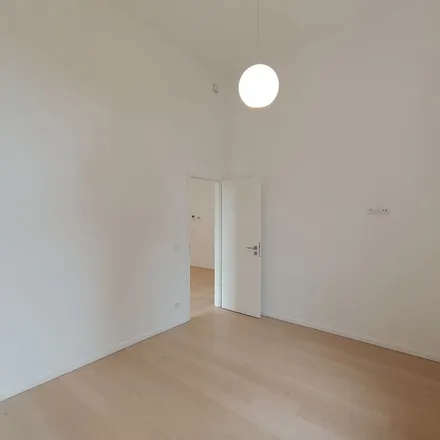 Rent this 2 bed apartment on Rue de Dave 75 in 5100 Jambes, Belgium