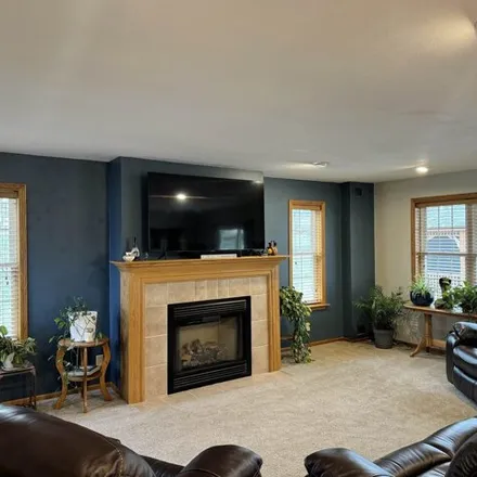Image 2 - 2863 Happy Valley Road, Windsor, Bristol, WI 53590, USA - House for sale
