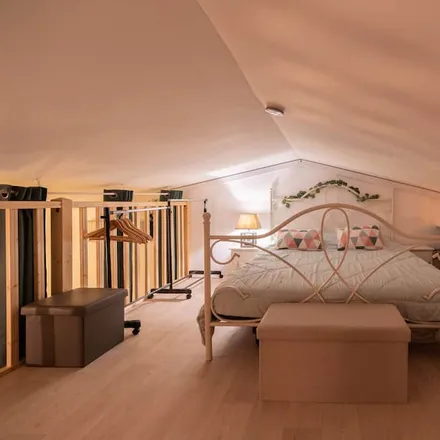 Rent this 1 bed house on 06550 La Roquette-sur-Siagne