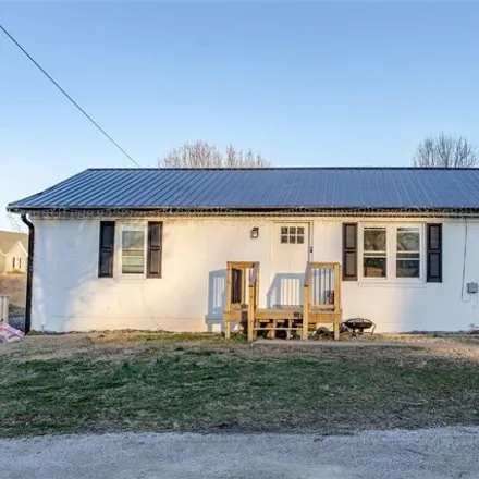 Image 2 - 2668 Brandenburg Rd, Leitchfield, Kentucky, 42754 - House for sale