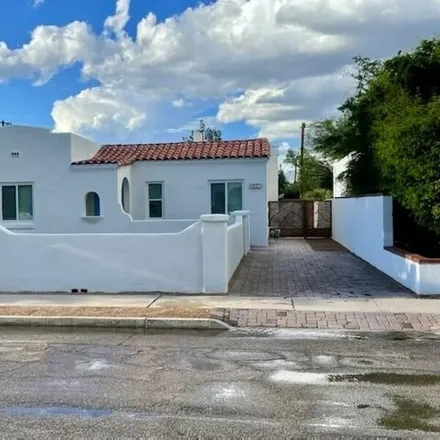 Rent this 3 bed house on 1971 East Hawthorne Street in Tucson, AZ 85719