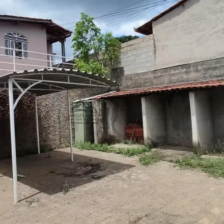 Buy this 2 bed house on Rua Uberlândia in Jardim das Alterosas, Betim - MG