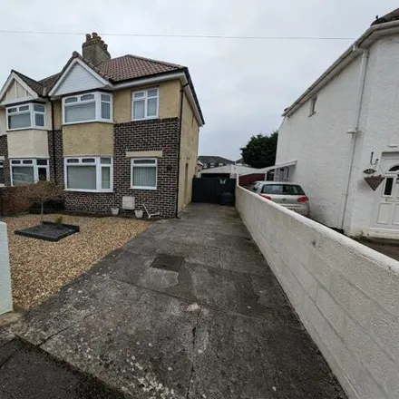 Buy this 3 bed duplex on Moor Park Avenue in Yate, BS37 4BY