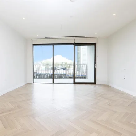 Rent this 2 bed apartment on Michael Road in London, SW6 2RN