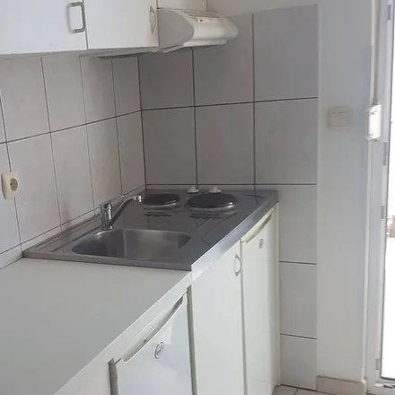 Rent this 2 bed apartment on 21223 Okrug Gornji