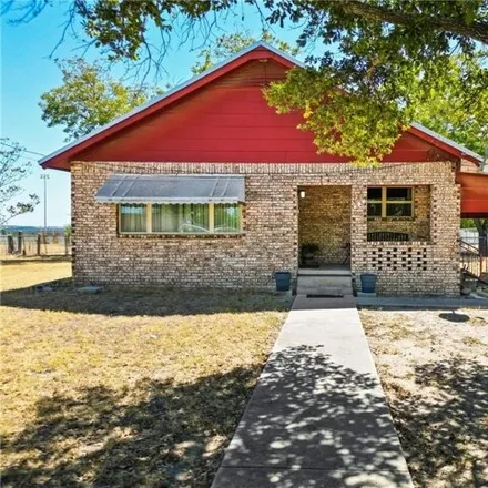 Image 1 - Lometa Public School, 100 North Eight Street, Lometa, Lampasas County, TX 76853, USA - House for sale