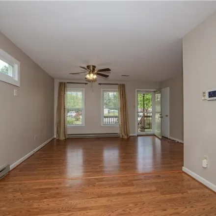 Image 7 - 8612 Bellmeadows Terrace, Hunting Creek Hills, Chesterfield County, VA 23237, USA - House for sale