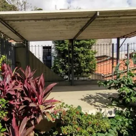 Rent this 3 bed house on Rua Santina da Costa in Jardim Bela Vista, Osasco - SP