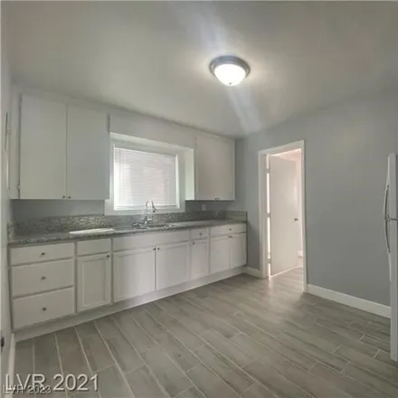 Image 5 - 2096 North Statz Street, North Las Vegas, NV 89030, USA - House for rent