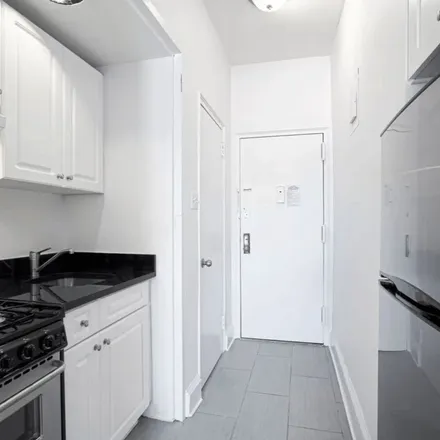 Rent this 1 bed apartment on Citibank in 170 West 72nd Street, New York