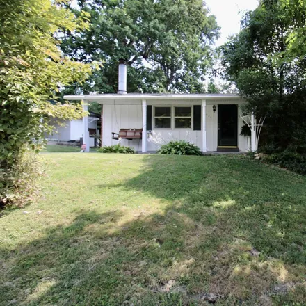 Image 1 - 323 Hillcrest Drive, Newburgh, IN 47630, USA - House for sale