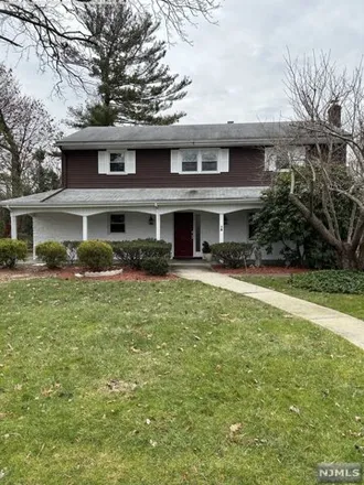 Rent this 4 bed house on 9 Carol Drive in Englewood Cliffs, Bergen County